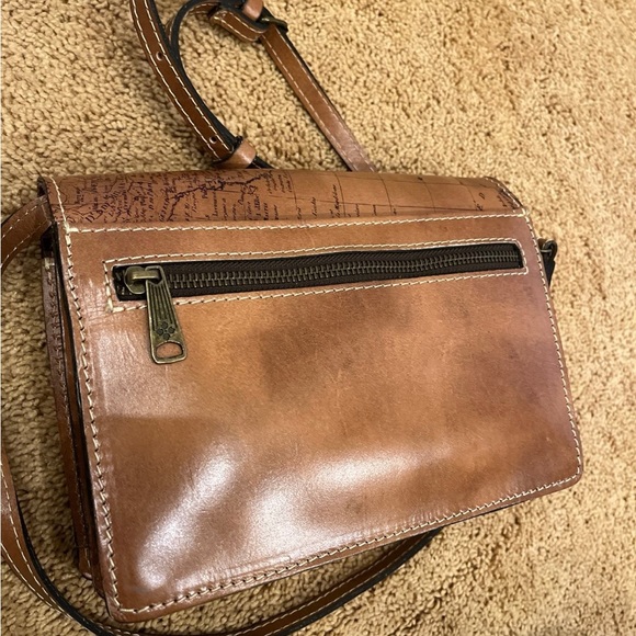 Brand New Without Tags Patricia Nash Map Crossbody WITH Autograph - Picture 8 of 8